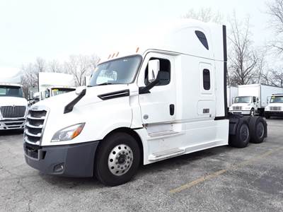 Freightliner Cascadia 126 Sleeper Semi Truck - 72" Condo Sleeper, 505HP, 12 Speed Automatic