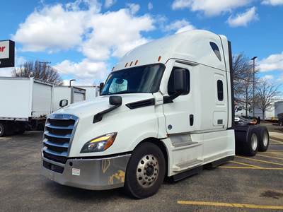 Freightliner Cascadia 126 Sleeper Semi Truck - 72" Condo Sleeper, 455HP, 12 Speed Automatic