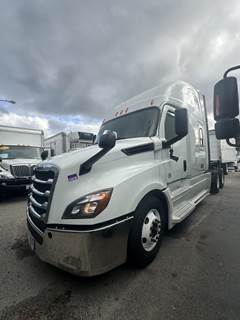 Freightliner Cascadia 126 Sleeper Semi Truck - 72" Condo Sleeper, 455HP, 12 Speed Automatic