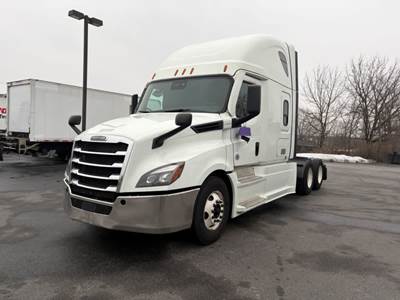 Freightliner Cascadia 126 Sleeper Semi Truck - 72" Condo Sleeper, 455HP, 12 Speed Automatic