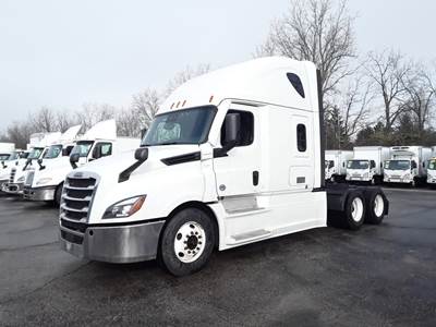 Freightliner Cascadia 126 Sleeper Semi Truck - 70" Condo Sleeper, 455HP, 12 Speed Automatic