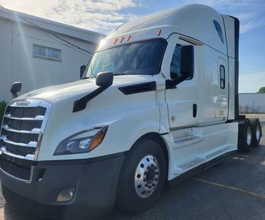 Freightliner Cascadia 126 Sleeper Semi Truck - 70" Condo Sleeper, 455HP, 12 Speed Automatic