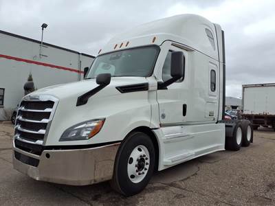 Freightliner Cascadia 126 Sleeper Semi Truck - 72" Condo Sleeper, 455HP, 12 Speed Automatic