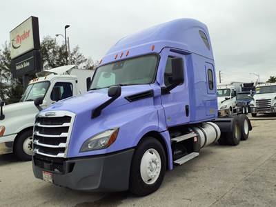 Freightliner Cascadia 126 Sleeper Semi Truck - 72" Condo Sleeper, 455HP, 12 Speed Automatic