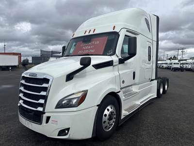 Freightliner Cascadia 126 Sleeper Semi Truck - 72" Condo Sleeper, 455HP, 12 Speed Automatic