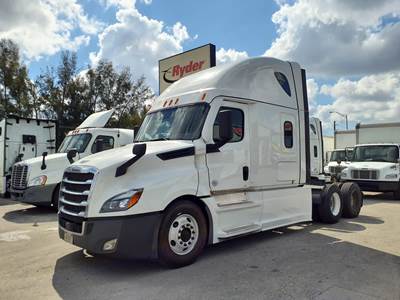 Freightliner Cascadia 126 Sleeper Semi Truck - 72" Condo Sleeper, 455HP, 12 Speed Automatic