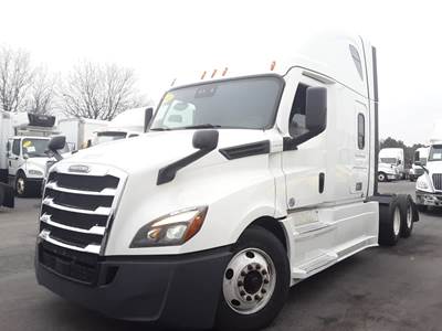 Freightliner Cascadia 126 Sleeper Semi Truck - 72" Condo Sleeper, 455HP, 12 Speed Automatic