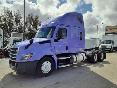 Freightliner Cascadia 126 Sleeper Semi Truck - 72" Condo Sleeper, 455HP, 12 Speed Automatic