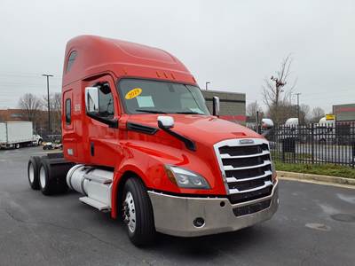 Freightliner Cascadia 126 Sleeper Semi Truck - 73" Condo Sleeper, 475HP, 12 Speed Automatic