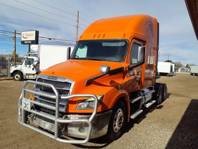 Freightliner Cascadia 126 Sleeper Semi Truck - 70" Condo Sleeper, 505HP, 12 Speed Automatic