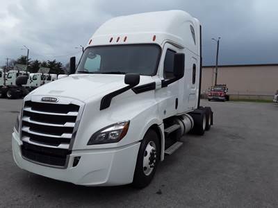 Freightliner Cascadia 126 Sleeper Semi Truck - 68" Condo Sleeper, 400HP, 12 Speed Automatic