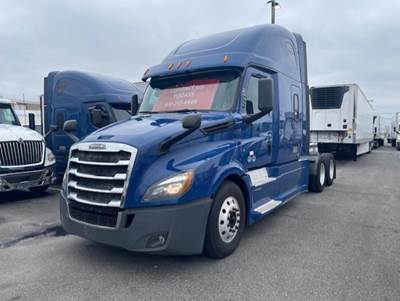 Freightliner Cascadia 126 Sleeper Semi Truck - 72" Condo Sleeper, 505HP, 10 Speed Manual