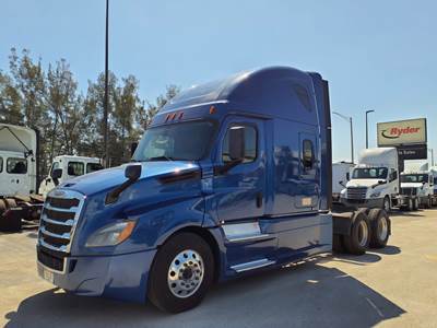 Freightliner Cascadia 126 Sleeper Semi Truck - 72" Condo Sleeper, 455HP, 12 Speed Automatic
