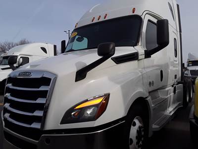 Freightliner Cascadia 126 Sleeper Semi Truck - 72" Condo Sleeper, 455HP, 12 Speed Automatic
