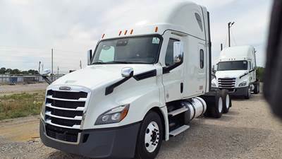 Freightliner Cascadia 126 Sleeper Semi Truck - 38" Condo Sleeper, 455HP, 12 Speed Automatic