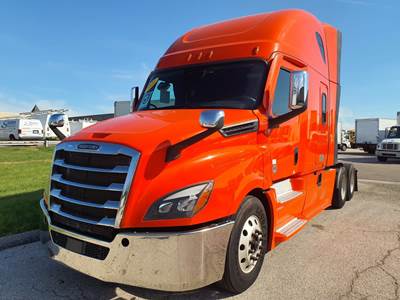 Freightliner Cascadia 126 Sleeper Semi Truck - 71" Condo Sleeper, 400HP, 12 Speed Automatic