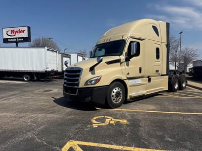 Freightliner Cascadia 126 Sleeper Semi Truck - 72" Condo Sleeper, 455HP, 12 Speed Automatic