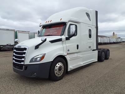 Freightliner Cascadia 126 Sleeper Semi Truck - 72" Condo Sleeper, 455HP, 12 Speed Automatic