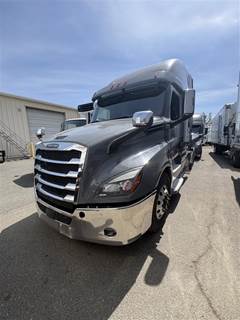 Freightliner Cascadia 126 Sleeper Semi Truck - 72" Condo Sleeper, 505HP, 12 Speed Automatic
