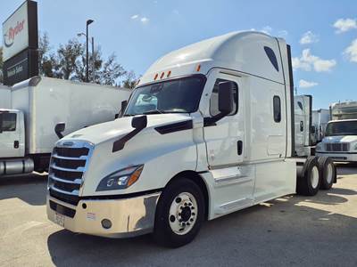 Freightliner Cascadia 126 Sleeper Semi Truck - 72" Condo Sleeper, 455HP, 12 Speed Automatic