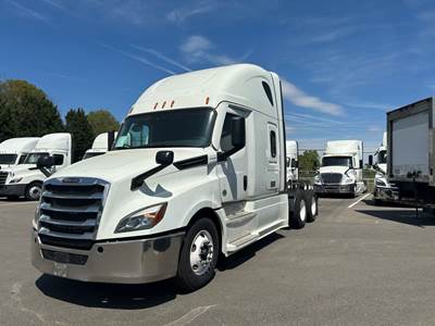 Freightliner Cascadia 126 Sleeper Semi Truck - 72" Condo Sleeper, 455HP, 12 Speed Automatic