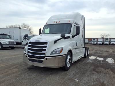 Freightliner Cascadia 126 Sleeper Semi Truck - 48" Condo Sleeper, 455HP, 12 Speed Automatic