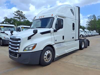 Freightliner Cascadia 126 Sleeper Semi Truck - 72" Condo Sleeper, 455HP, 12 Speed Automatic
