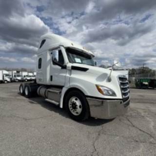 Freightliner Cascadia 126 Sleeper Semi Truck - 60" Condo Sleeper, 455HP, 10 Speed Manual