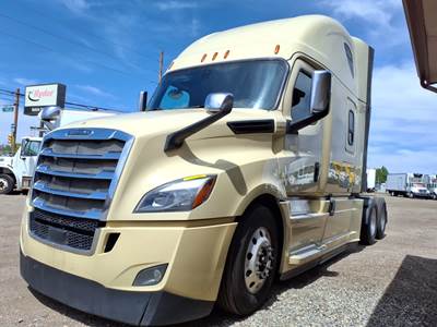 Freightliner Cascadia 126 Sleeper Semi Truck - 70" Condo Sleeper, 505HP, 12 Speed Automatic