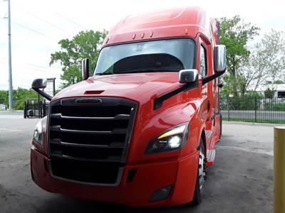 Freightliner Cascadia 126 Sleeper Semi Truck - 70" Condo Sleeper, 455HP, 12 Speed Automatic
