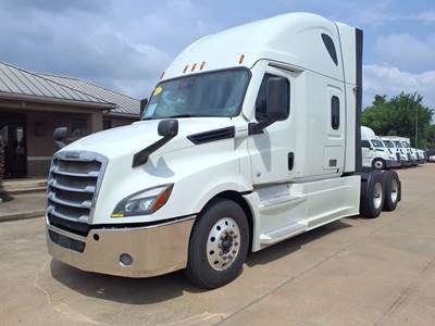 Freightliner Cascadia 126 Sleeper Semi Truck - 72" Condo Sleeper, 455HP, 12 Speed Automatic