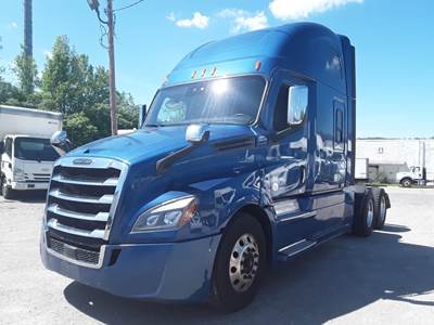 Freightliner Cascadia 126 Sleeper Semi Truck - 81" Condo Sleeper, 455HP, 12 Speed Automatic