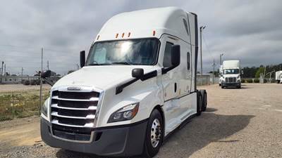 Freightliner Cascadia 126 Sleeper Semi Truck - 37" Condo Sleeper, 400HP, 12 Speed Automatic