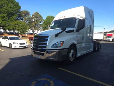 Freightliner Cascadia 126 Sleeper Semi Truck - 72" Condo Sleeper, 450HP, 12 Speed Automatic