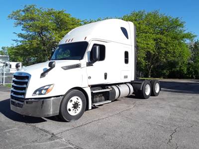 Freightliner Cascadia 126 Sleeper Semi Truck - 72" Condo Sleeper, 455HP, 12 Speed Automatic