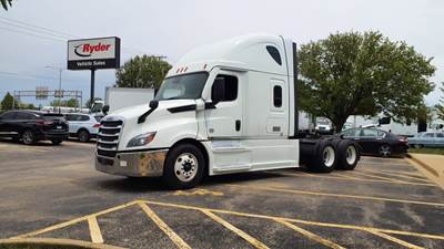 Freightliner Cascadia 126 Sleeper Semi Truck - 72" Condo Sleeper, 455HP, 12 Speed Automatic