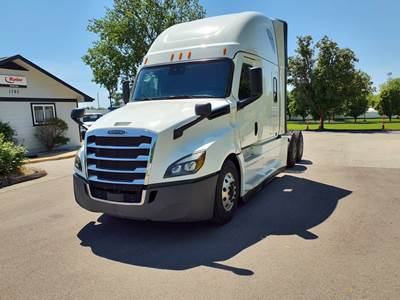 Freightliner Cascadia 126 Sleeper Semi Truck - 72" Condo Sleeper, 455HP, 12 Speed Automatic