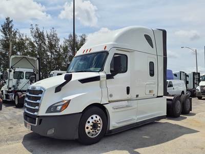 Freightliner Cascadia 126 Sleeper Semi Truck - 72" Condo Sleeper, 455HP, 12 Speed Automatic