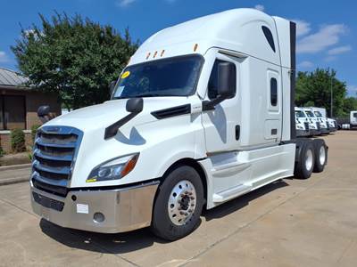 Freightliner Cascadia 126 Sleeper Semi Truck - 72" Condo Sleeper, 455HP, 12 Speed Automatic