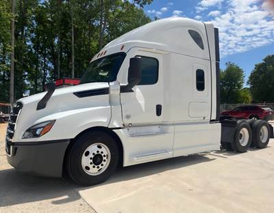 Freightliner Cascadia 126 Sleeper Semi Truck - 70" Condo Sleeper, 455HP, 12 Speed Automatic