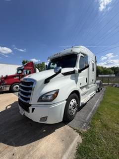 Freightliner Cascadia 126 Sleeper Semi Truck - 72" Mid Roof Sleeper, 505HP, 10 Speed Manual