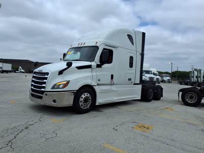 Freightliner Cascadia 126 Sleeper Semi Truck - 48" Condo Sleeper, 455HP, 12 Speed Automatic