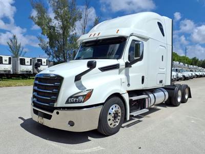 Freightliner Cascadia 126 Sleeper Semi Truck - 90" Condo Sleeper, 455HP, 12 Speed Automatic