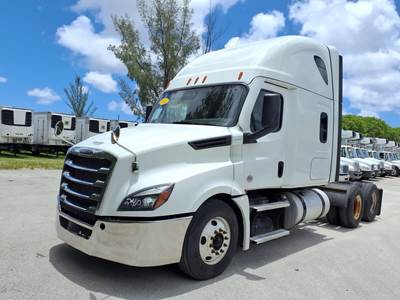 Freightliner Cascadia 126 Sleeper Semi Truck - 90" Condo Sleeper, 455HP, 12 Speed Automatic