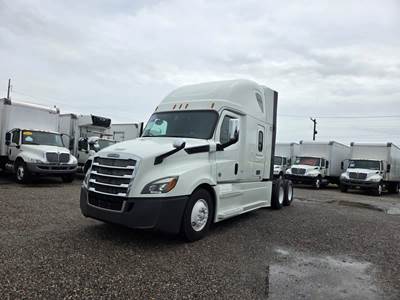 Freightliner Cascadia 126 Sleeper Semi Truck - 48" Condo Sleeper, 455HP, 12 Speed Automatic