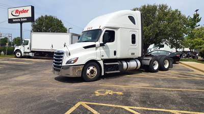 Freightliner Cascadia 126 Sleeper Semi Truck - 75" Condo Sleeper, 455HP, 12 Speed Automatic