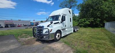 Freightliner Cascadia 126 Sleeper Semi Truck - 73" Condo Sleeper, 455HP, 12 Speed Automatic