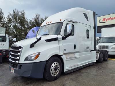 Freightliner Cascadia 126 Sleeper Semi Truck - 72" Condo Sleeper, 455HP, 12 Speed Automatic