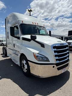 Freightliner Cascadia 126 Sleeper Semi Truck - 78" Condo Sleeper, 455HP, 12 Speed Automatic