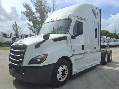 Freightliner Cascadia 126 Sleeper Semi Truck - 90" Condo Sleeper, 455HP, 12 Speed Automatic